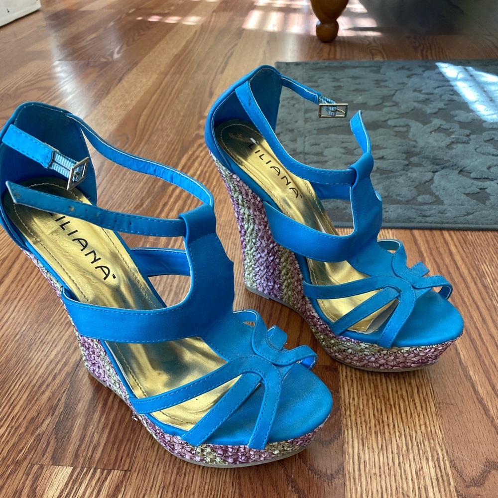 Liliana Blue Summer Vacay Wedges
